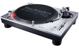 Technics SL-1200 MK7