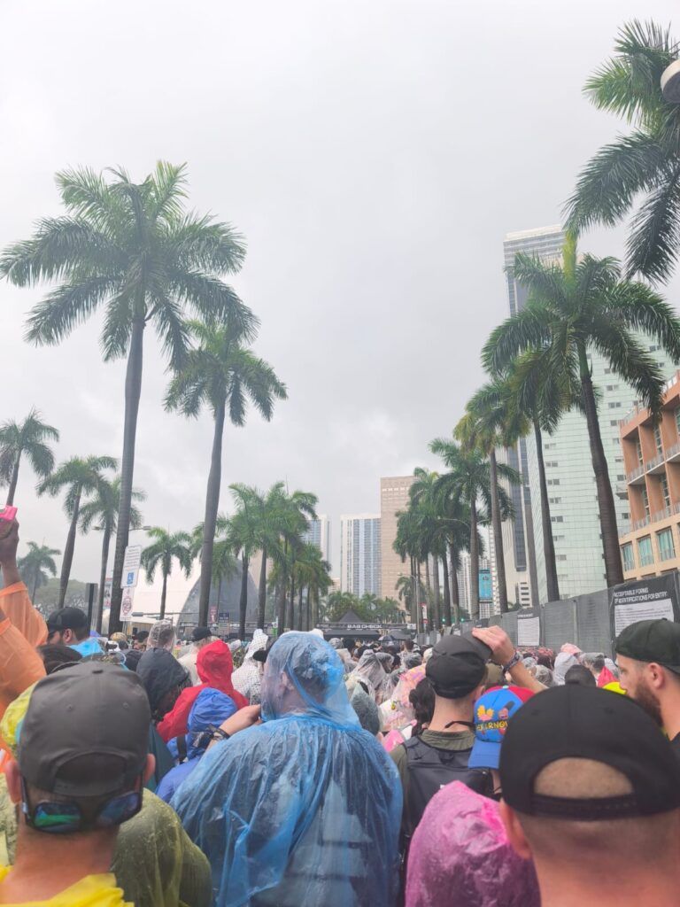 Ultra Music Festival 2025 - Lluvia y barro